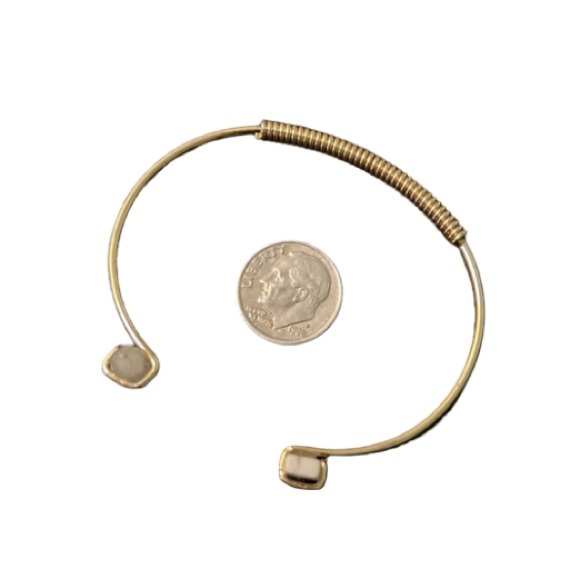 Free People Gold Plated White Howlite & Crystal Point Stone Open Bracelet - Picture 4 of 5